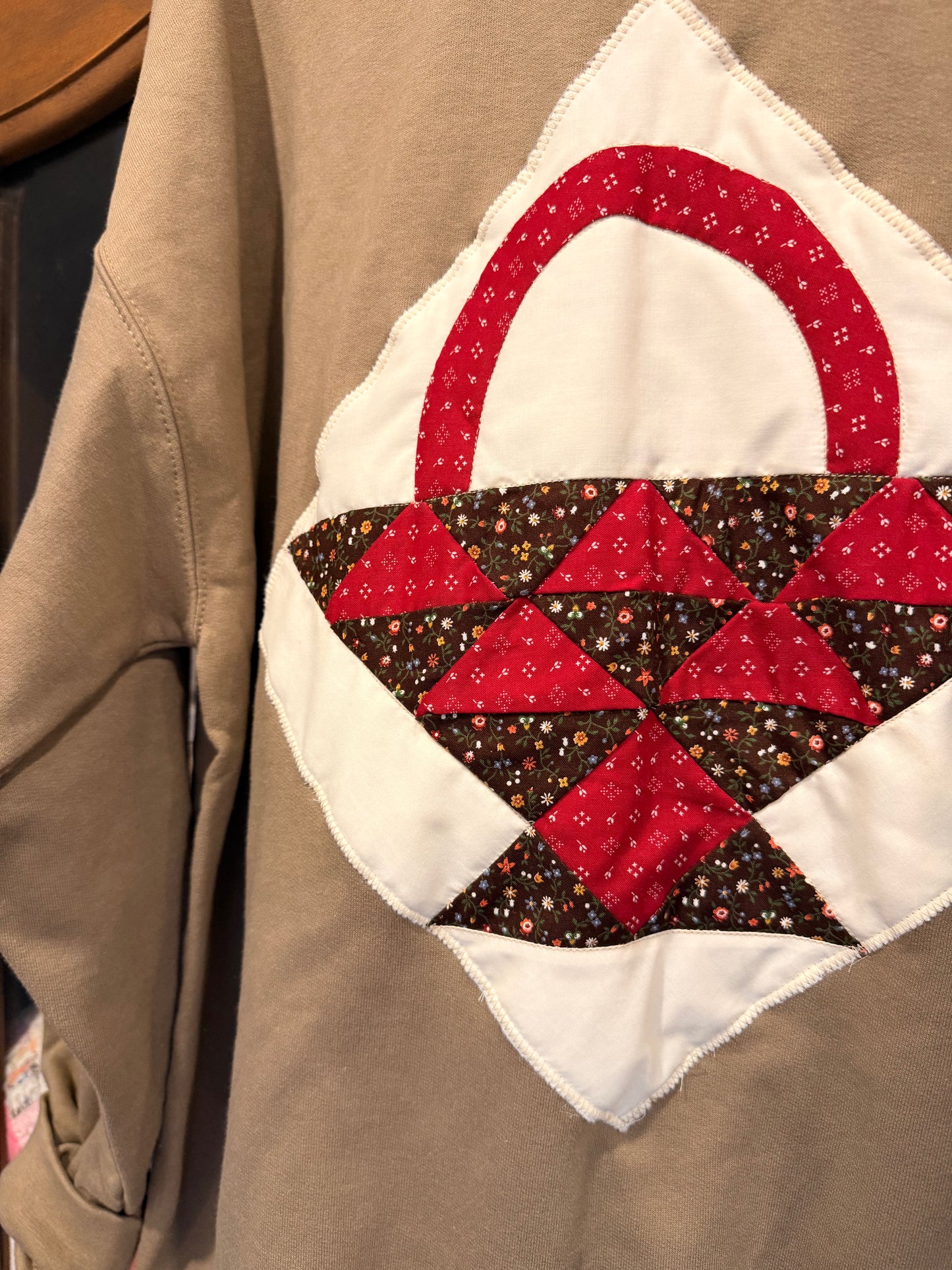 XL Quilted Basket Sweatshirt