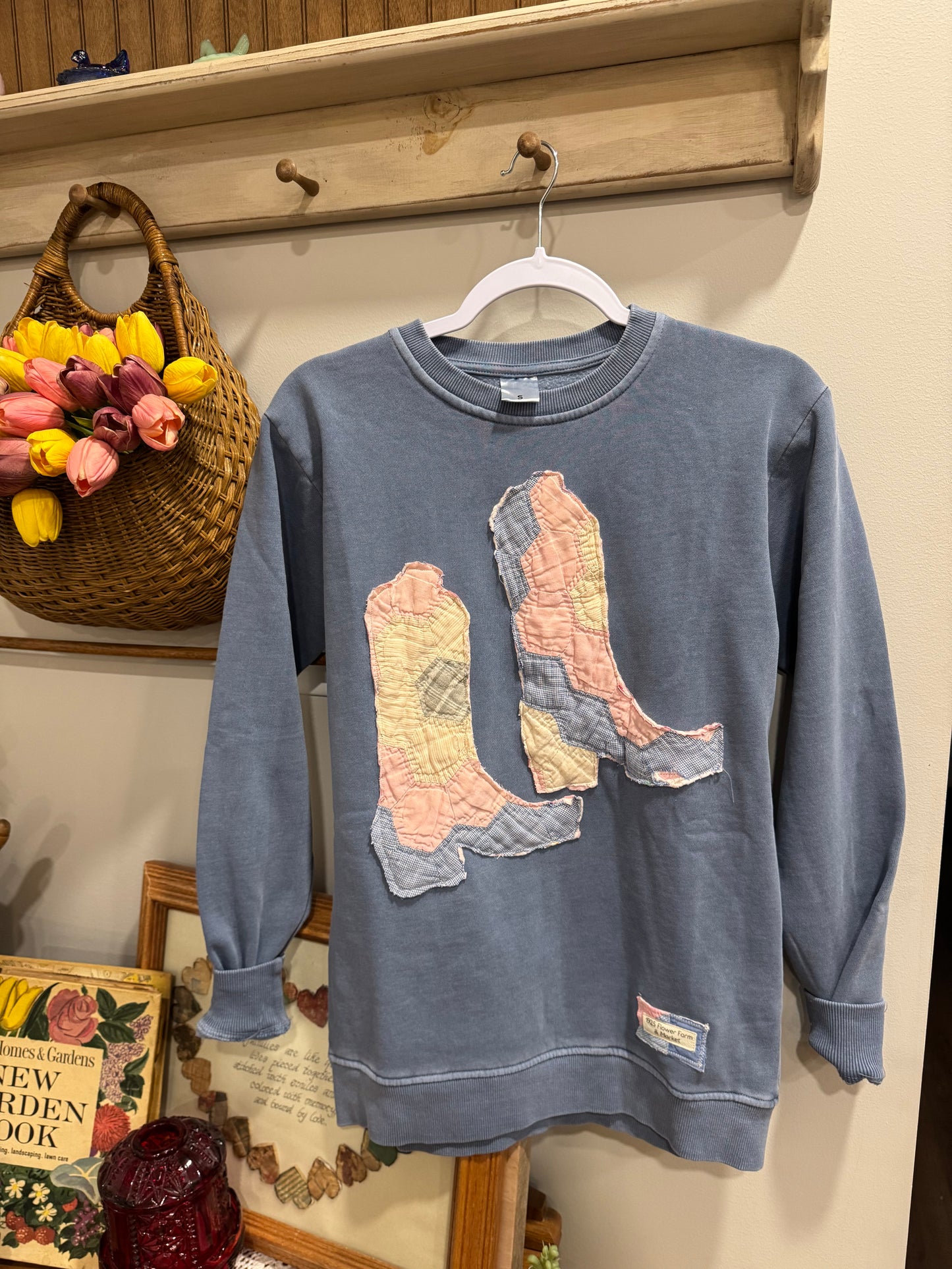 Small Western Boot Quilted Sweatshirt